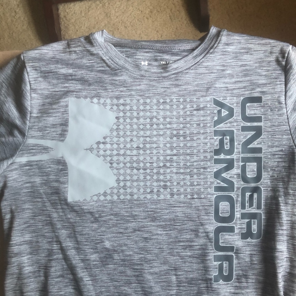 Boys Under Armour T-shirt